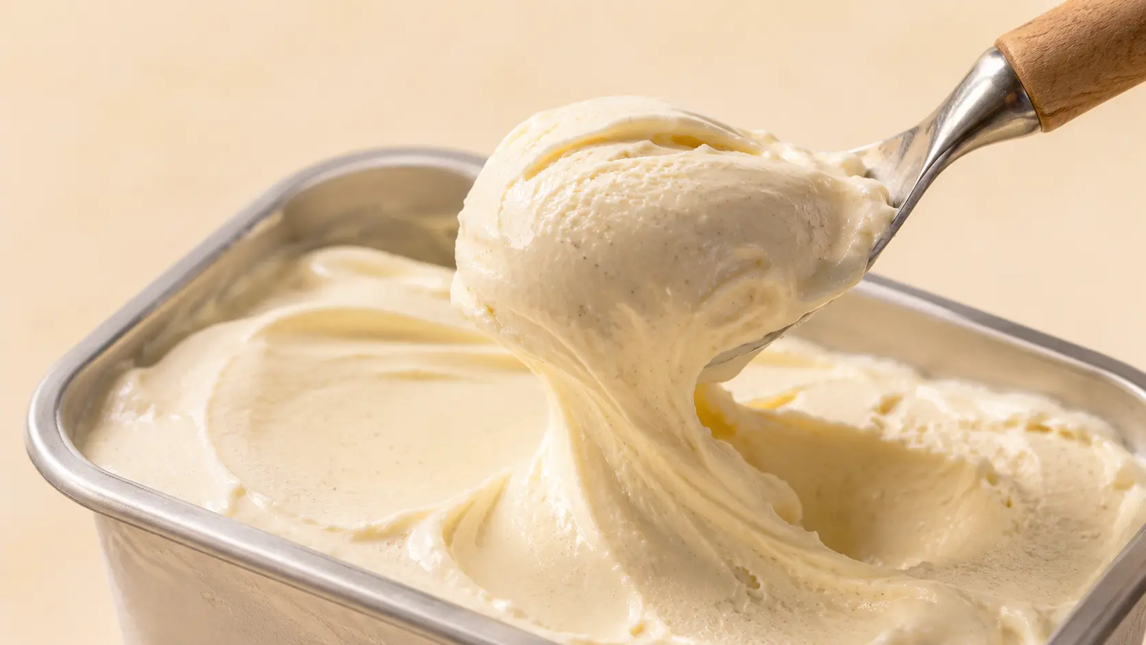 Cucharada de helado artesano - La Jijonenca